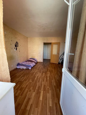 Продам трехкомнатную (3-комн.) квартиру, им. Калинина ул, 350к5, Краснодар г
