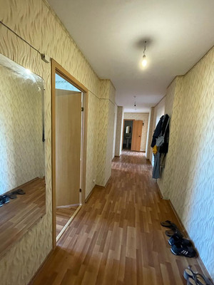 Продам трехкомнатную (3-комн.) квартиру, им. Калинина ул, 350к5, Краснодар г
