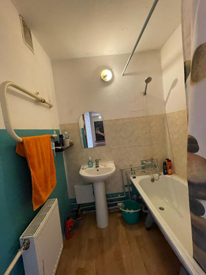 Продам трехкомнатную (3-комн.) квартиру, им. Калинина ул, 350к5, Краснодар г