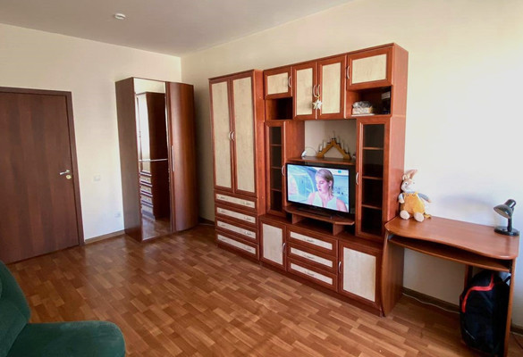 Продам трехкомнатную (3-комн.) квартиру, Ленинский пр-кт, 55к2, Санкт-Петербург г