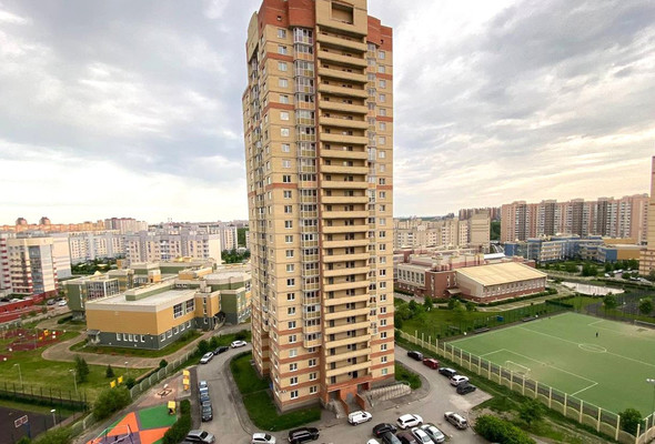 Продам трехкомнатную (3-комн.) квартиру, Ленинский пр-кт, 55к2, Санкт-Петербург г