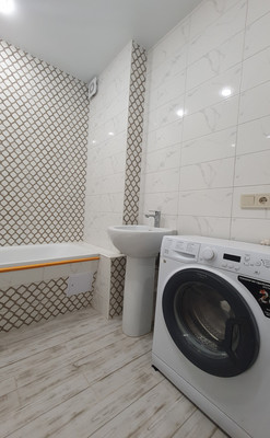 Продам двухкомнатную (2-комн.) квартиру, Сиверса пр-кт, 28, Ростов-на-Дону г