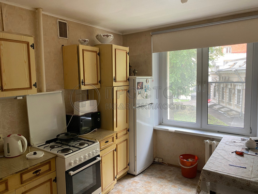 Продам трехкомнатную (3-комн.) квартиру, Фурманный пер, 12с1, Москва г