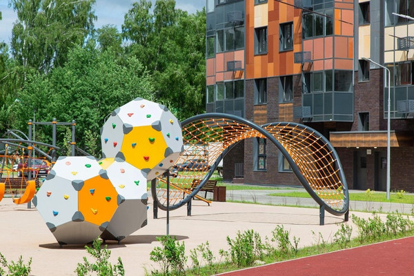 Продам однокомнатную (1-комн.) квартиру, Победы ул, 1к6, Десна д
