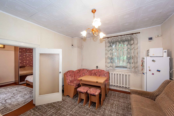 Продам двухкомнатную (2-комн.) квартиру, Красноармейская ул, 40, Симферополь г