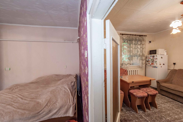 Продам двухкомнатную (2-комн.) квартиру, Красноармейская ул, 40, Симферополь г