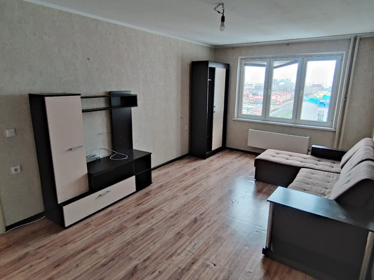 Продам двухкомнатную (2-комн.) квартиру, Черкасская ул, 129к1, Краснодар г