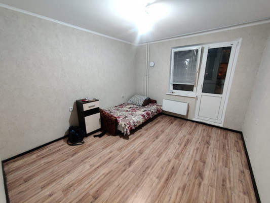 Продам двухкомнатную (2-комн.) квартиру, Черкасская ул, 129к1, Краснодар г