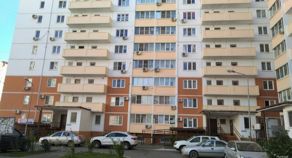 Продам двухкомнатную (2-комн.) квартиру, Черкасская ул, 129к1, Краснодар г