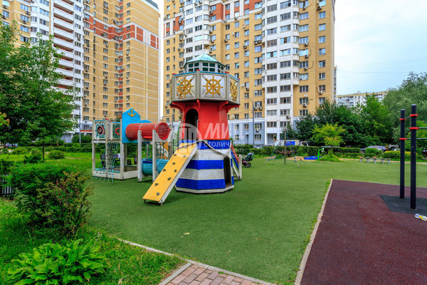 Продам трехкомнатную (3-комн.) квартиру, Дмитрия Донского б-р, 11к2, Москва г