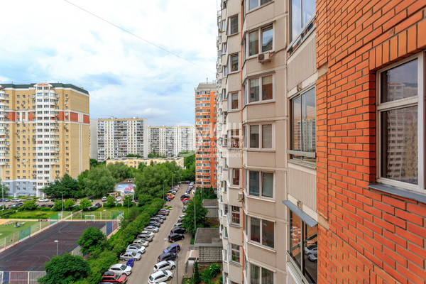 Продам трехкомнатную (3-комн.) квартиру, Дмитрия Донского б-р, 11к2, Москва г
