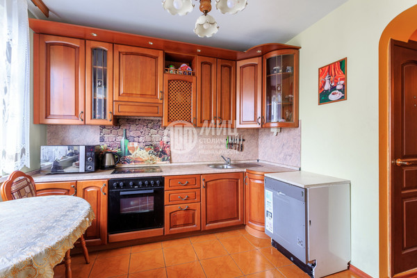Продам трехкомнатную (3-комн.) квартиру, Дмитрия Донского б-р, 11к2, Москва г