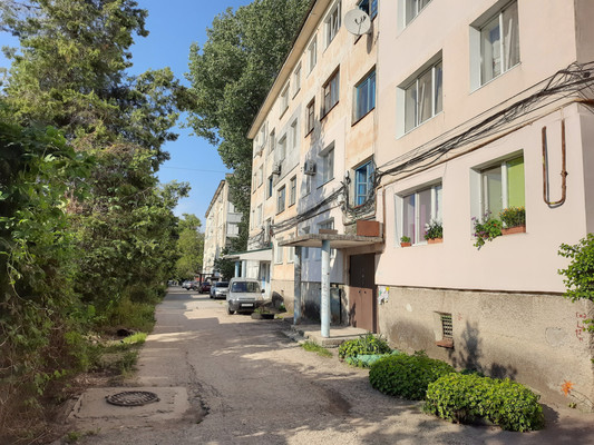 Продам трехкомнатную (3-комн.) квартиру, Ленина ул, 6, Перово с