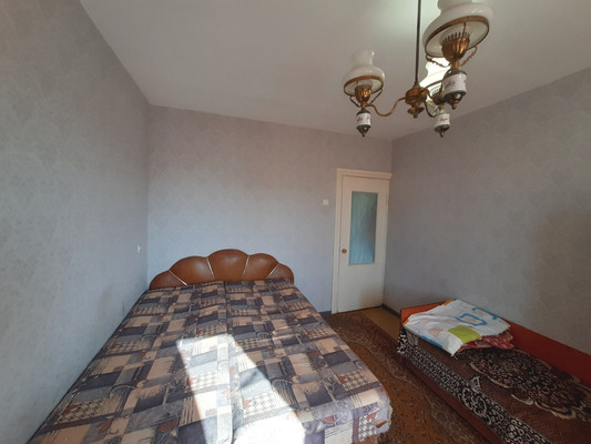 Продам трехкомнатную (3-комн.) квартиру, Ленина ул, 6, Перово с