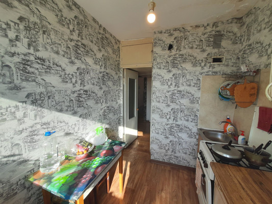 Продам трехкомнатную (3-комн.) квартиру, Ленина ул, 6, Перово с
