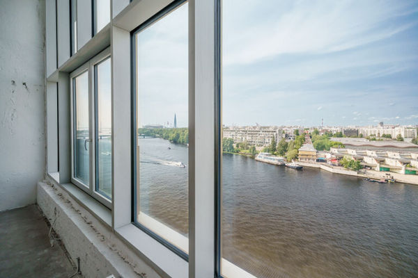 Продам многокомнатную квартиру, Ждановская ул, 45, Санкт-Петербург г