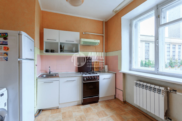 Продам двухкомнатную (2-комн.) квартиру, Климашкина ул, 21, Москва г