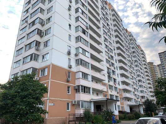 Продам однокомнатную (1-комн.) квартиру, им. Героя Яцкова И.В. ул, 16, Краснодар г