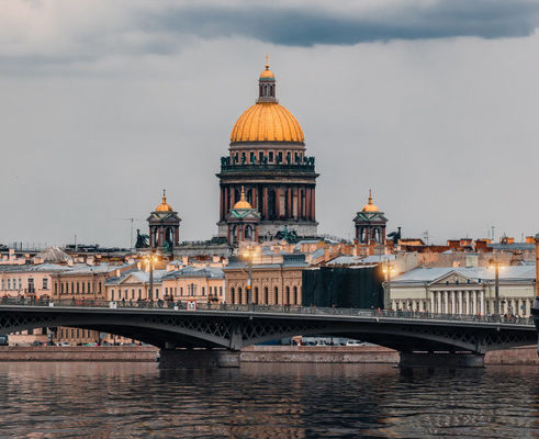 Продам двухкомнатную (2-комн.) квартиру (долевое), Лейтенанта Шмидта наб, Санкт-Петербург г