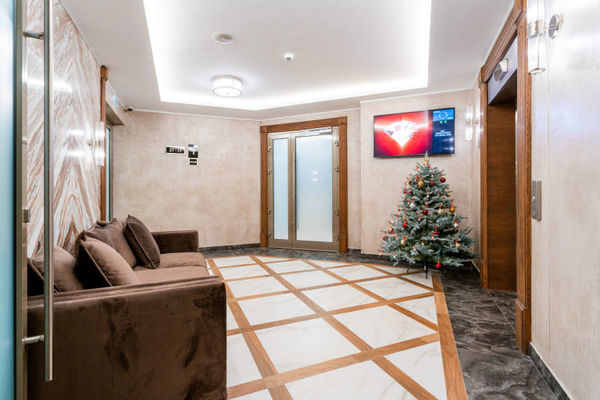 Продам трехкомнатную (3-комн.) квартиру, Петровский пр-кт, 2, Санкт-Петербург г