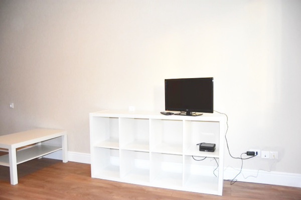 Сдам однокомнатную (1-комн.) квартиру, Лосевская ул, 1к4, Москва г