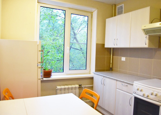 Сдам однокомнатную (1-комн.) квартиру, Лосевская ул, 1к4, Москва г