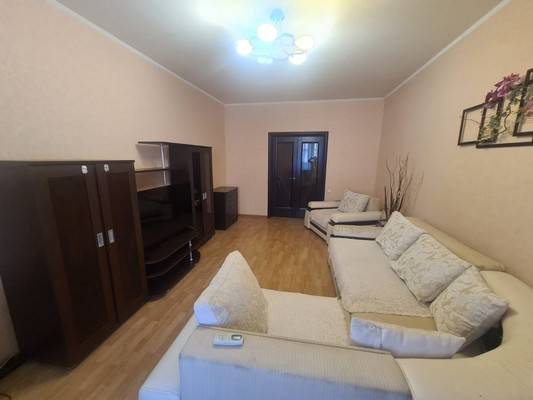 Продам двухкомнатную (2-комн.) квартиру, Орбитальная ул, 70/3, Ростов-на-Дону г
