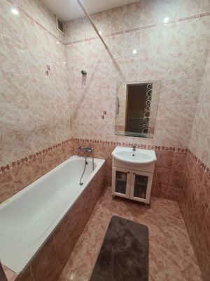 Продам двухкомнатную (2-комн.) квартиру, Орбитальная ул, 70/3, Ростов-на-Дону г