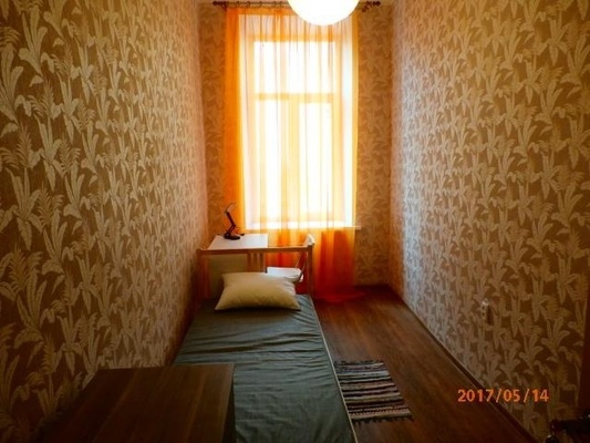 Сдам трехкомнатную (3-комн.) квартиру, Кирилловская ул, 18, Санкт-Петербург г