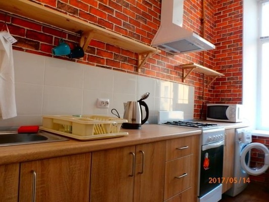 Сдам трехкомнатную (3-комн.) квартиру, Кирилловская ул, 18, Санкт-Петербург г