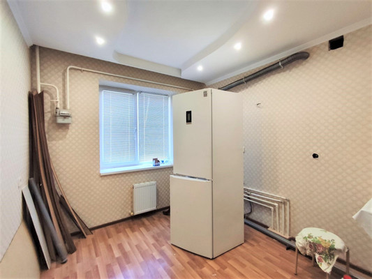 Продам двухкомнатную (2-комн.) квартиру, Ленина ул, 245к2, Апшеронск г