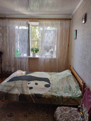 Продам трехкомнатную (3-комн.) квартиру, Ленина ул, 100, Волгодонск г