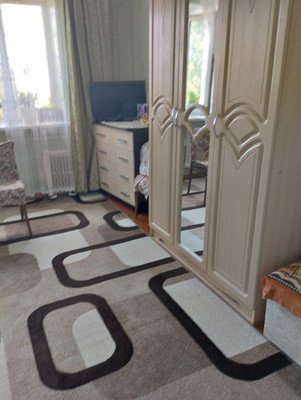 Продам трехкомнатную (3-комн.) квартиру, Ленина ул, 100, Волгодонск г