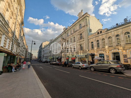 Продам гостиницу 206 м2, Петровка ул, 19с1, Москва г