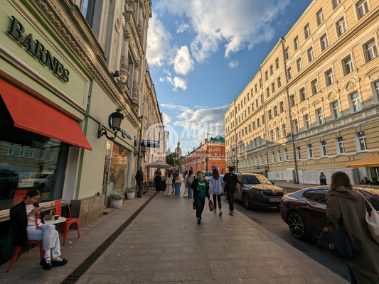 Продам гостиницу 206 м2, Петровка ул, 19с1, Москва г