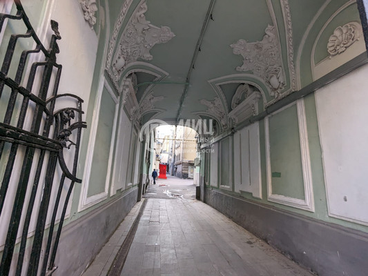 Продам гостиницу 206 м2, Петровка ул, 19с1, Москва г
