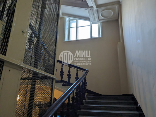 Продам гостиницу 206 м2, Петровка ул, 19с1, Москва г