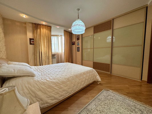 Продам многокомнатную квартиру, Трудовой Славы ул, 19/2, Краснодар г