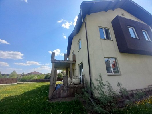 Продам в поселке Family Club, Дружбы (Золотые купола мкр) ул, 291, Голиково д, 12 км от города