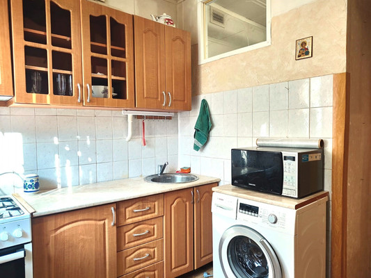 Продам трехкомнатную (3-комн.) квартиру, Филиппова ул, 8, Подольск г