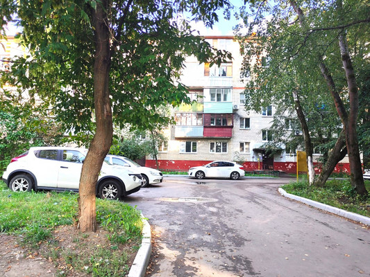 Продам трехкомнатную (3-комн.) квартиру, Филиппова ул, 8, Подольск г