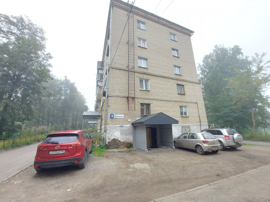 Продам торговое помещение 91,4 м2, Менделеева ул, 9, Миасс г