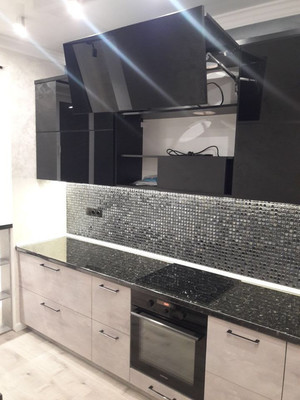 Продам двухкомнатную (2-комн.) квартиру, Крымской весны ул, 1к6, Мирное с