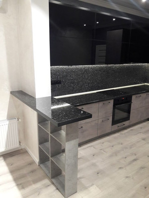 Продам двухкомнатную (2-комн.) квартиру, Крымской весны ул, 1к6, Мирное с