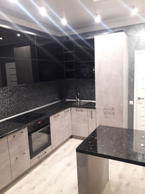 Продам двухкомнатную (2-комн.) квартиру, Крымской весны ул, 1к6, Мирное с