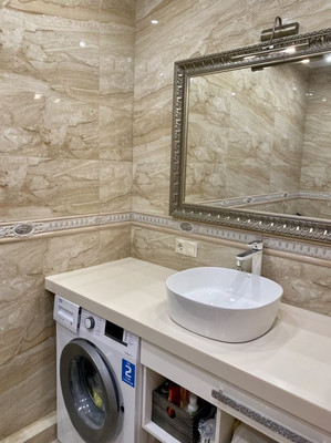 Продам двухкомнатную (2-комн.) квартиру, Крымской весны ул, 1к6, Мирное с