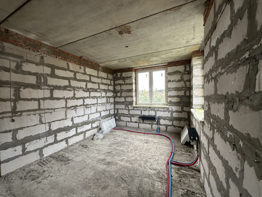 Продам двухкомнатную (2-комн.) квартиру, Спасская ул, 15к2, Зверево д