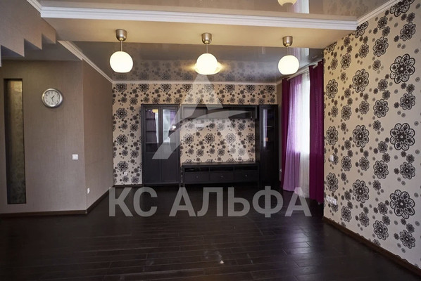 Продам многокомнатную квартиру, Октябрьский пр-кт, 138/1, Сыктывкар г