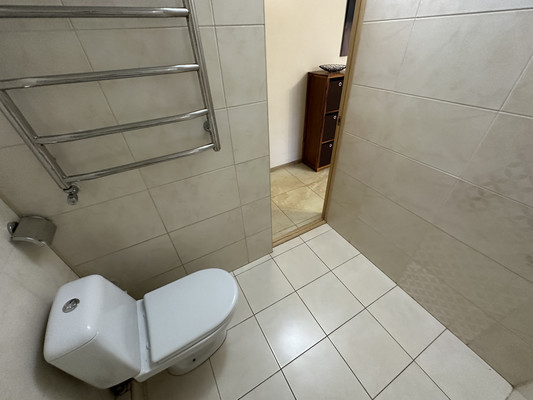 Продам двухкомнатную (2-комн.) квартиру, Самокиша ул, 4, Симферополь г