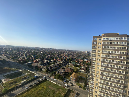 Продам двухкомнатную (2-комн.) квартиру, Домбайская ул, 55к4, Краснодар г